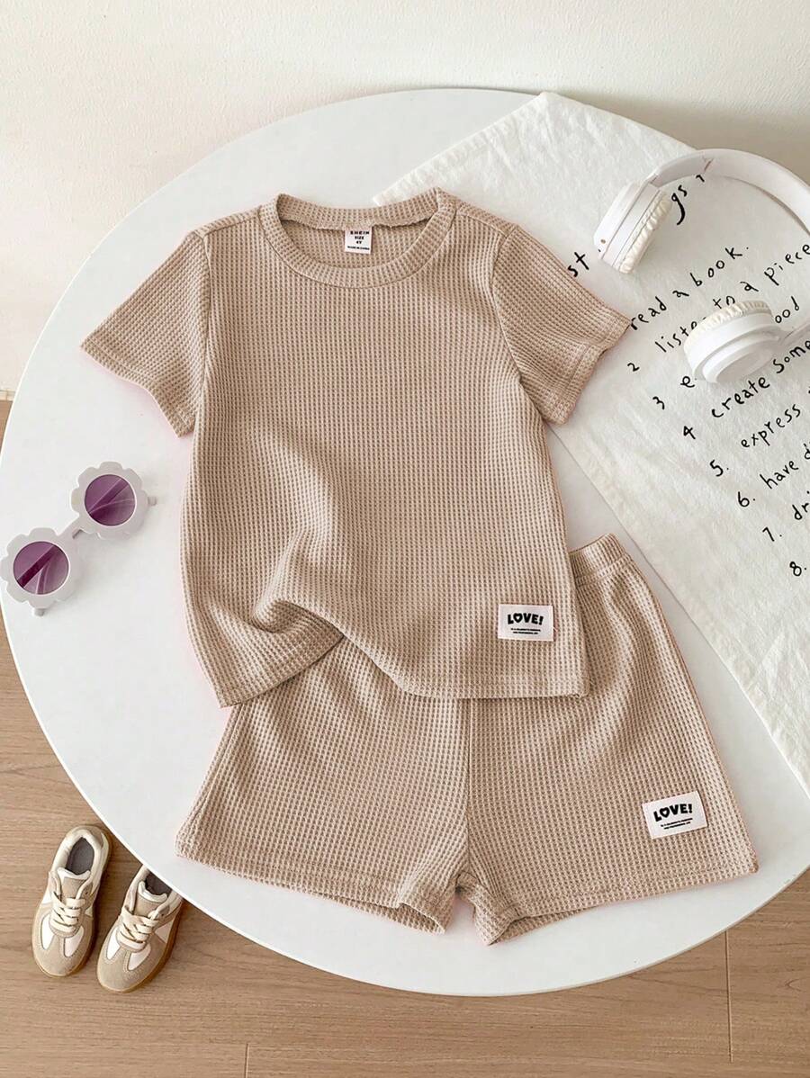 SHEIN Genkimix Kids 年轻女孩夏季休闲纯色短袖T恤和短裤两件套 - 卡其色 - 查看 1