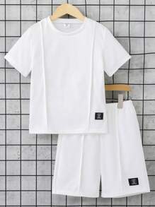 SHEIN 2 件套男童图案字母印花休闲短裤套装，适合日常和运动穿着 - 白色 - 查看 3
