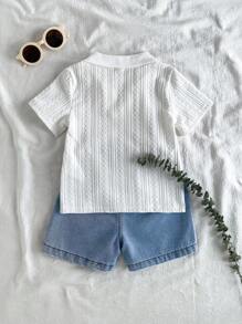 SHEIN Vintaside Kids Set di top a maniche corte casual e pantaloncini di jeans lavati alla moda per bimbi, neonati/bambini piccoli, adatto per uso quotidiano, campeggio in famiglia, pranzo o shopping