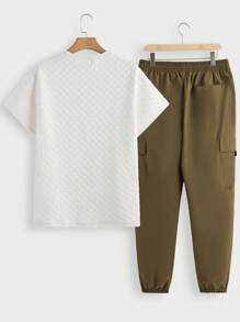 Manfinity RelaxMax 男式撞色口袋短袖 T 恤和裤子套装