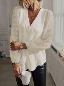 大码女式简约灯笼袖 V 领衬衫、工作服