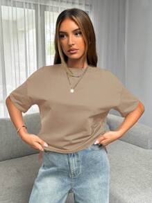 Siren Gaze تي شيرت نسائي بلون أحادي أمامي قصير وخلفي طويل ، بتصميم بسيط - كاكي - مشاهدة 3