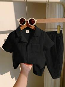 男婴休闲韩版纯色提花翻领短袖上衣和裤子 2 件套，适合居家、户外、度假穿着、夏季 - 黑色 - 查看 1