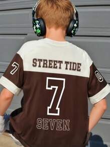 SHEIN T-shirt à manches courtes col rond pour adolescents, avec impression de numéros, de couleurs contrastées et de patchwork en style sport décontracté