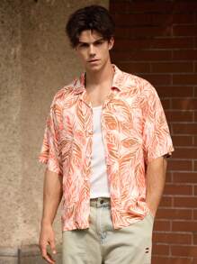SHEIN Maija 男士休闲度假植物印花短袖衬衫 - 彩色 - 查看 3