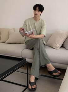 DAZY Summer Solid Green T-Shirt & Matching Men Pajama Set - Multicolor - View 4