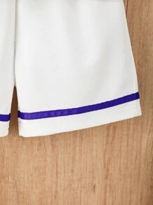 Kleine Jungen Sporthose und -oberteil in Weiß, aus modischem, weichem und hautfreundlichem Strickstoff gefertigt, für bequemes Tragen des Kindes. Das clevere Design mit lila gewebter Borte verleiht dem Gesamtlook Lebendigkeit, perfekt für den Alltag oder besondere Anlässe, damit das Kind stilvoll und auffallend aussieht. - Weiss - Übersicht 3