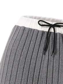 SHEIN Explorewe 2 件套女童休闲拼色圆领上衣和裤子套装