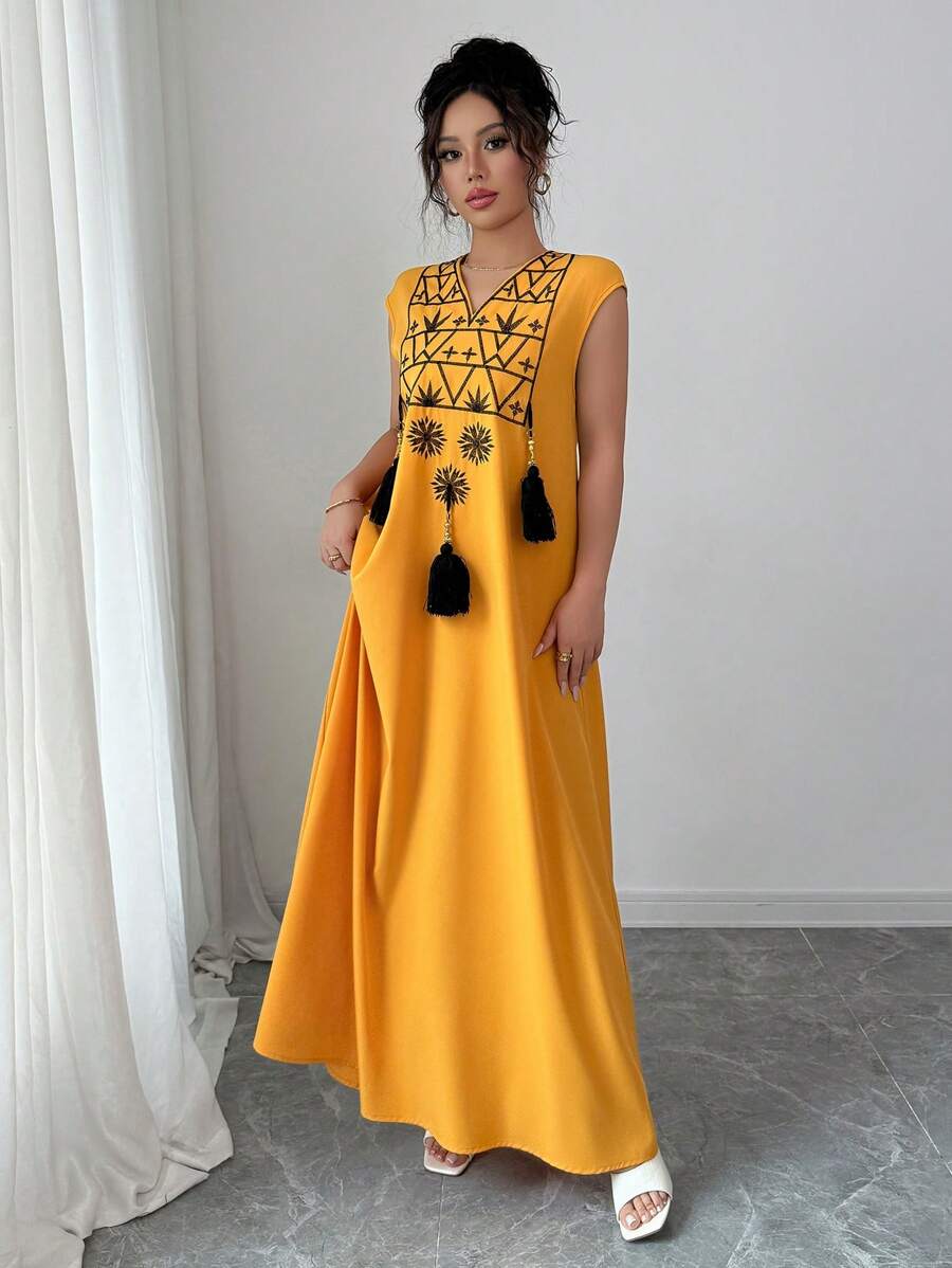 Rafferiza Gaun Wanita Model Western Longgar Lurus dengan Motif Bordir dan Rumbai, Kerah V, Cocok untuk Liburan - Kuning - View 1