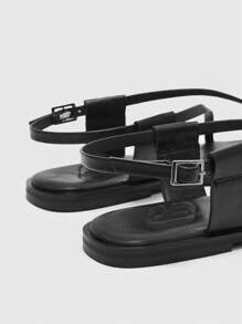 CUCCOO BIZCHIC Women's Fashion Black Ring Metal Decor Strap Simple Comfortable Flat Sandals For Commuting, Dating, Party, Walking, School