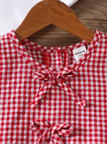 SHEIN Vintaside Kids 2 pezzi set di abbigliamento casual per bambina, composto da canottiera e pantaloncini a quadri, adatto per uscite all'aperto