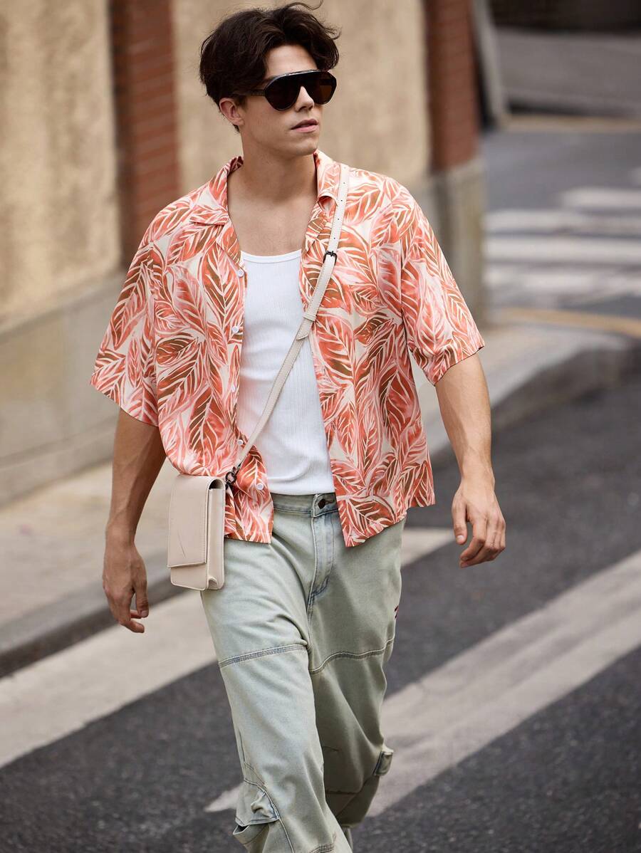 SHEIN Maija 男士休闲度假植物印花短袖衬衫 - 彩色 - 查看 1