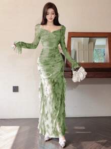 Modelyn Đầm lưới nhuộm loang họa tiết bèo nhún xẻ tà thanh lịch gợi cảm cho nữ - màu xanh lá - Xem 4