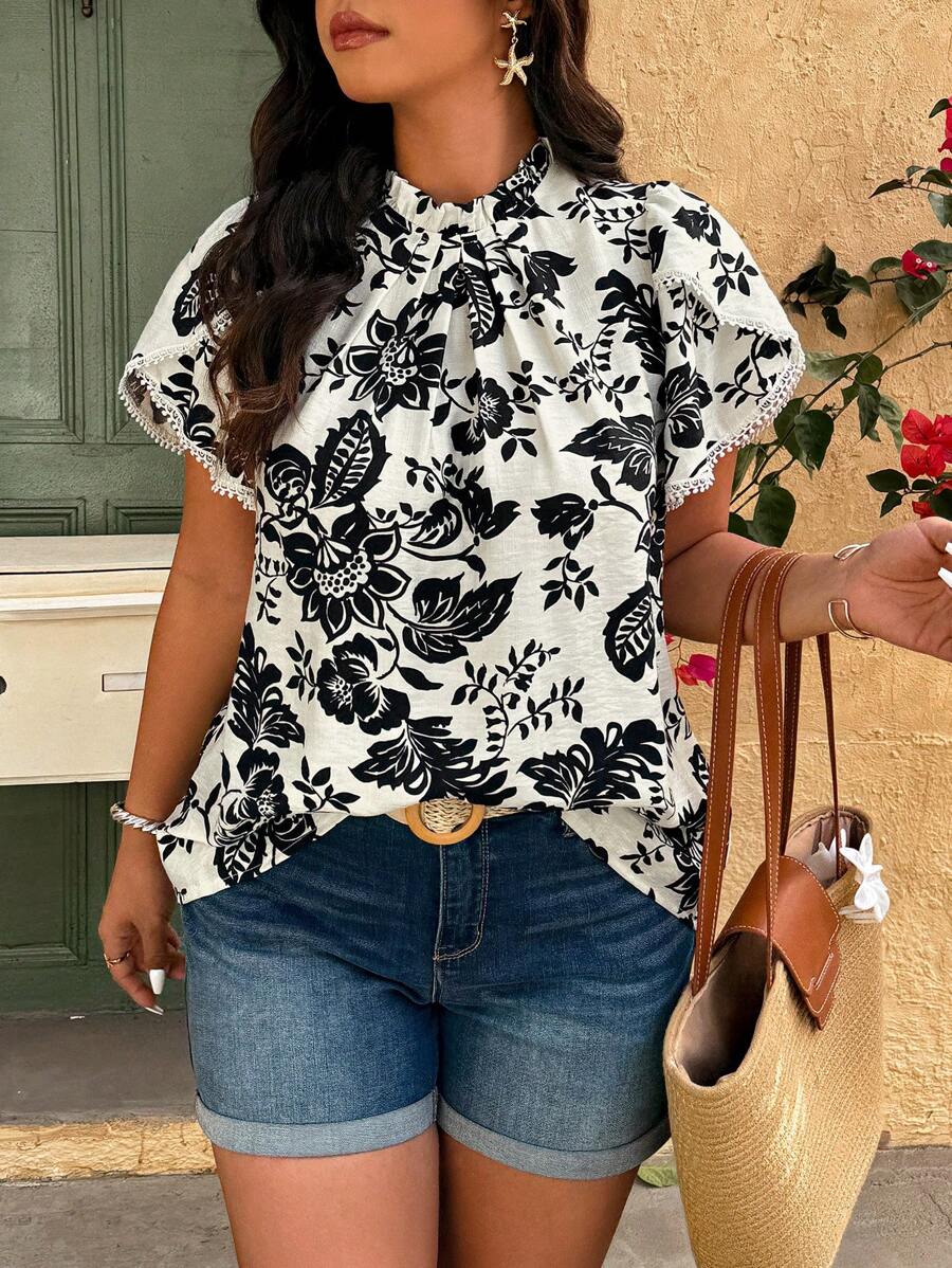 SHEIN Clasi Plus Size Casual Vacation Style Plant Print Petal Sleeve Blouse - Multicolor - View 1
