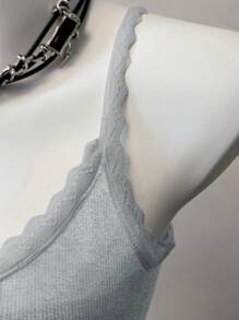 SHEIN EZwear 1 件女士灰色针织对比蕾丝吊带背心 - 灰色 - 查看 7