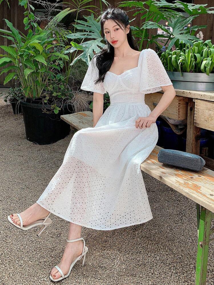 Summer Women's Beach Dress, Waist-Slimming French Vintage Square Collar Embroidered Hollow-Out Long Dress With Puff Sleeves,Milkmaid Dress Sundress