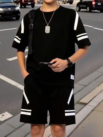 SHEIN Mirajuku 青少年男孩撞色条纹华夫格针织短袖短裤套装
