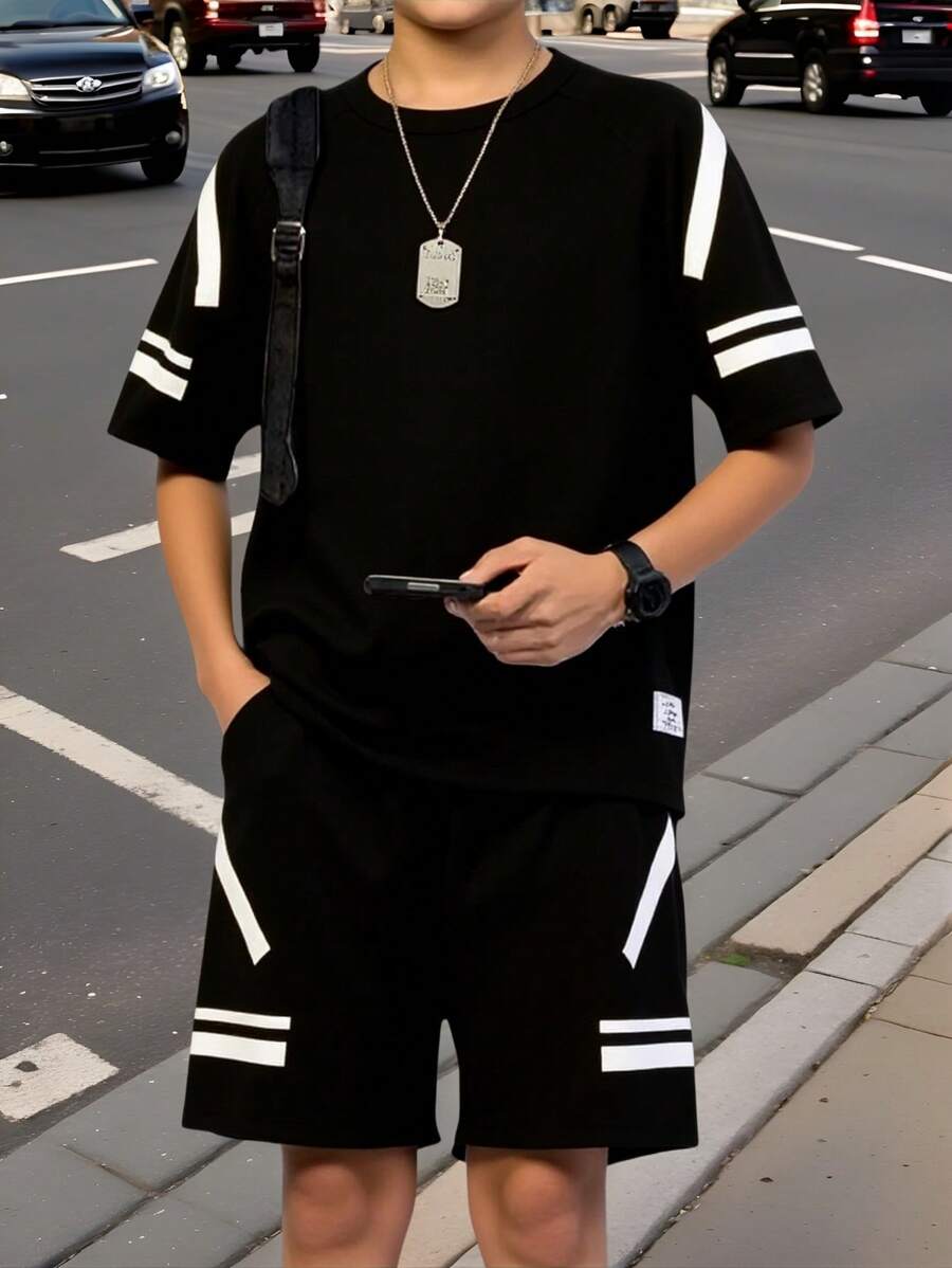 SHEIN Mirajuku 青少年男孩撞色条纹华夫格针织短袖短裤套装