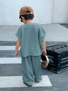 SHEIN Leap Crew 2pcs Kids Young Boys Casual Japanese And Korean Loose Casual Apricot Knit Floral Yarn Pit Stripe Loose T-Shirt Pants Two Pieces Set, Suitable For School, Sports, Vacation, Home And Outdoor, Suitable For Spring And Summer Seasons - Dusty Blue - View 2