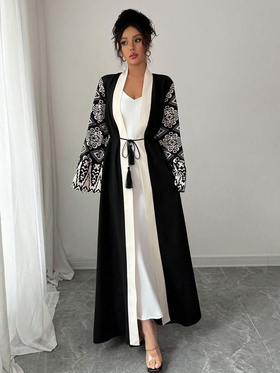 Calvaya New Waisted Design Sense Black & Apricot Color Block V-Neck Straight Fit Casual Cardigan, Elegant, With Monochrome Pattern, High-End