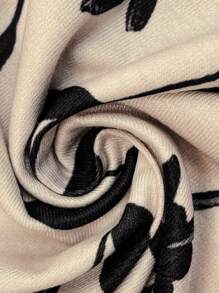 SHEIN Clasi Camiseta con estampado floral, parches de encaje, estilo minimalista adecuada para el verano