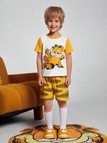 GARFIELD X SHEIN Young Boy 2pcs/Set Cute Cartoon Print T-Shirt And Allover Print Shorts Pajama Set, Suitable For Spring And Summer