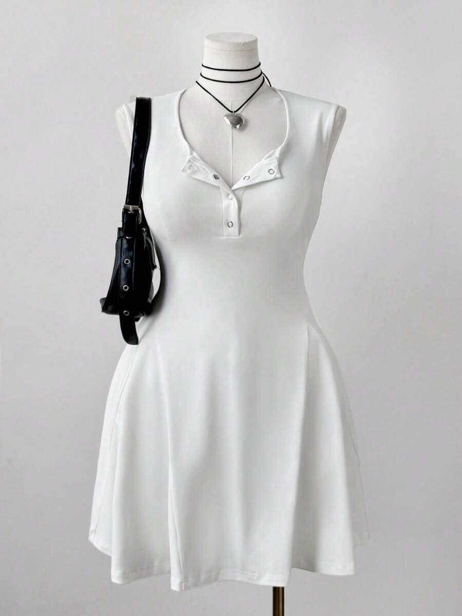 Sweetra 休闲朋克 V 领半襟腰部收褶 A 字形针织连衣裙，大码 - 白色 - 查看 1