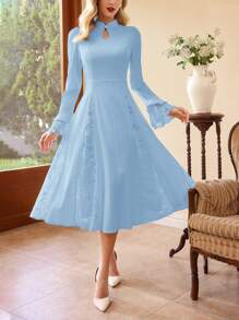 Vintamour 优雅复古 A 字形中式锁眼领撞色蕾丝喇叭袖连衣裙