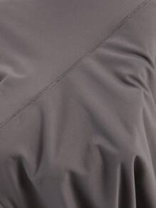 Silquee 魔幻系列无袖纯灰色宽领吊带背心，休闲修身春夏性感背心上衣+超长中裙，柔软弹力亲肤面料，无缝廓形设计，国际安全认证 - 灰色 - 查看 11