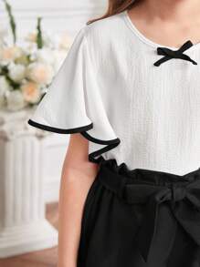 SHEIN Girls Lace Splice Sleeve Bow Textured Bubble Fabric Straight Pants 2pcs Set, Commuter Outfit - Black - View 5