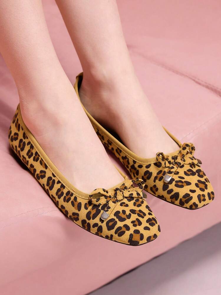 CUCCOO DOLLMOD Women's Soft And Elegant Square Toe Bowknot Leopard Print Flats, Sweet And School Style, Yellow Leopard Pattern, Suitable For Commute, Work And School