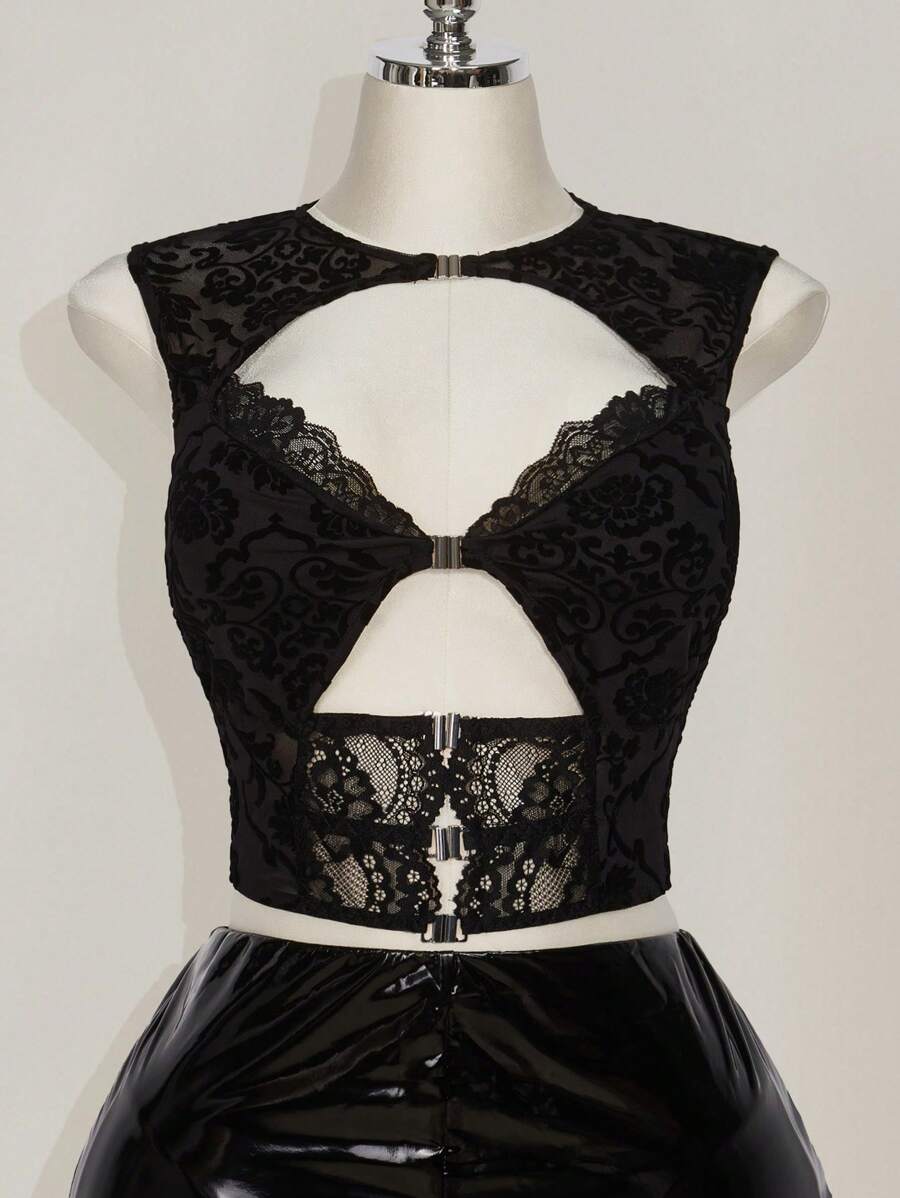 SHEIN ICON Plus Size Black Jacquard & Buckle Detail Cut Out Front Crop Mesh Top - Black - View 1