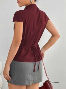 SHEIN Unity 休闲风格后收腰前开腰连帽短袖衬衫 - 酒紅色 - 查看 2