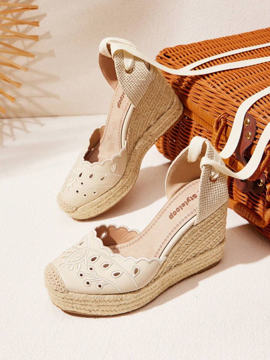 Styleloop Giày lười đế xuồng và đế xuồng thêu họa tiết chắp vá màu trơn dành cho nữ - Màu be - Xem 1
