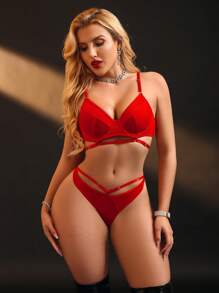 女士纯色镂空性感内衣套装