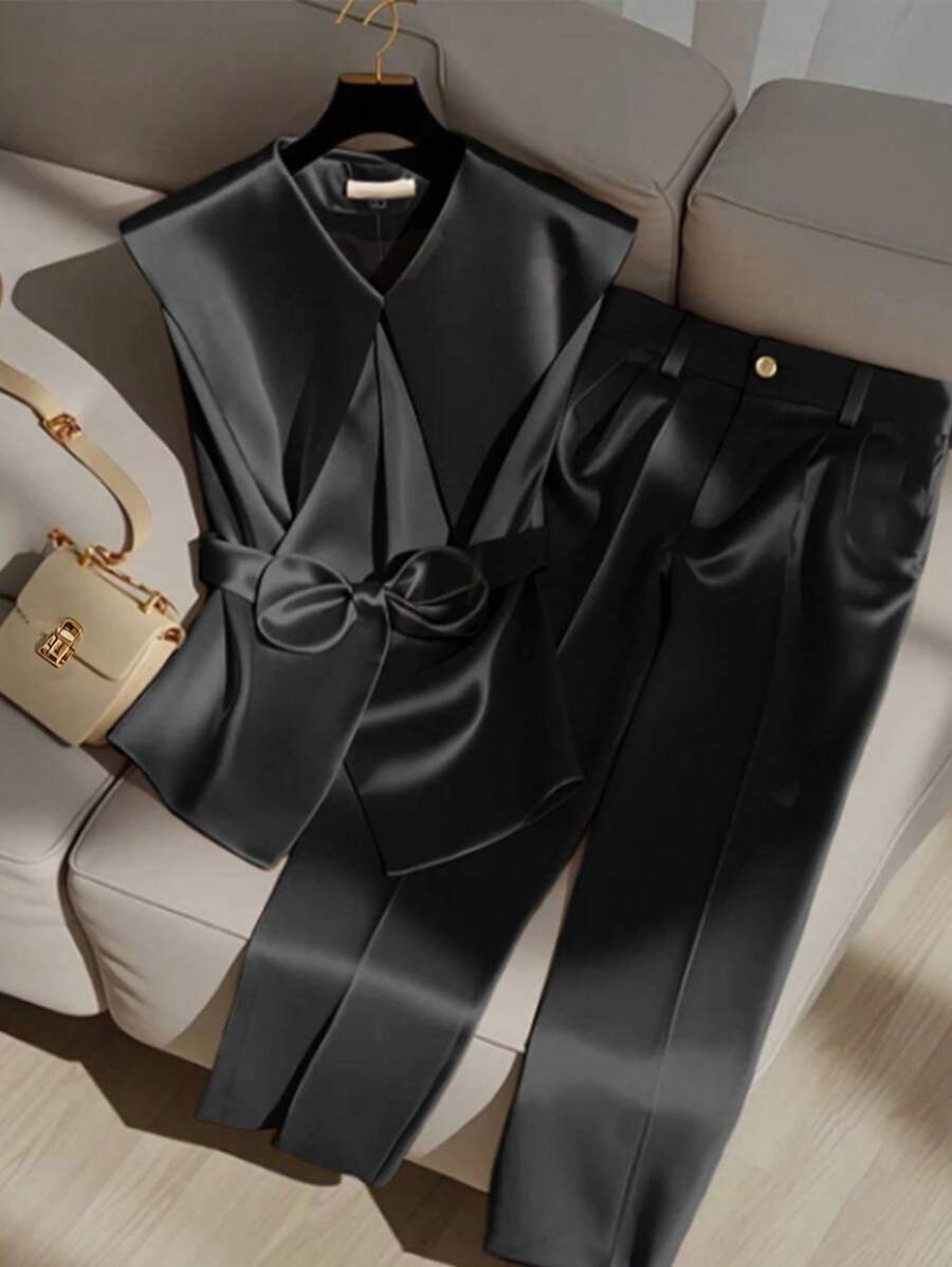 Franclia 女士蝴蝶结领衬衫和黑色裤子套装 - 黑色 - 查看 1