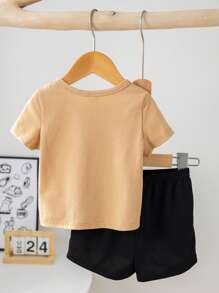 SHEIN 男婴休闲可爱卡通熊和文字印花短袖 T 恤短裤套装，夏季 - 彩色 - 查看 3