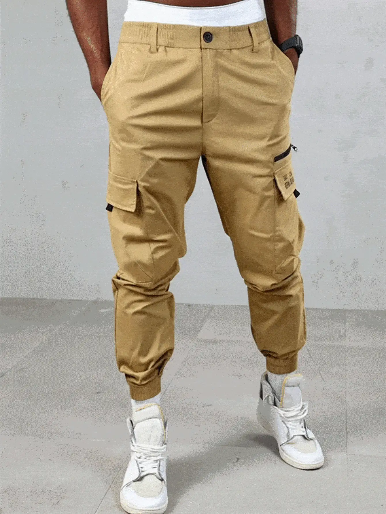 Manfinity Homme Manfinity Mode 男士多口袋工装裤，品牌时尚百搭休闲裤，工装裤 - 卡其色 - 查看 3