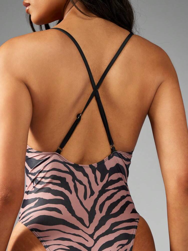 MISSGUIDED モダンなアニマルプリントのハイカットモノキニ水着