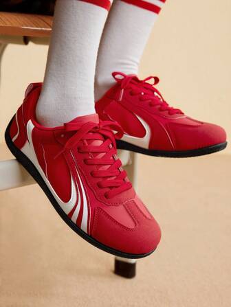 CUCCOO EASI 女士时尚运动鞋，简约实用的多功能运动鞋