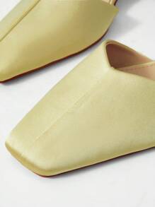 MOTF PREMIUM 优雅休闲 PU 皮革方头粗/细高跟办公室女士舒适一脚蹬高跟鞋 - 黃色 - 查看 6