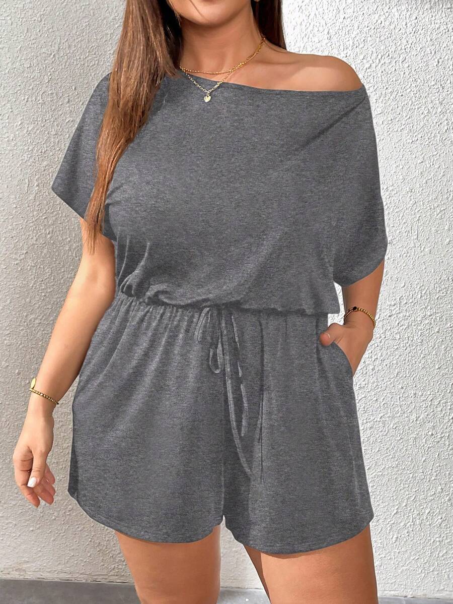 SHEIN Essnce Bộ đồ liền thân cỡ lớn cho nữ, Trang phục mùa hè, Quần short, Đồ hở vai dễ thương, Trang phục mùa hè cho phụ nữ Mùa hè, Trang phục lễ hội Rave, Trang phục mùa hè cho phụ nữ Trang phục đi nghỉ Bộ đồ liền thân thường ngày cho phụ nữ - Màu xám đen - Xem 1