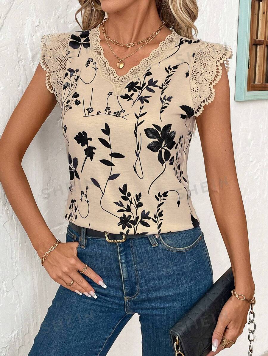 SHEIN Clasi Camiseta con estampado floral, parches de encaje, estilo minimalista adecuada para el verano