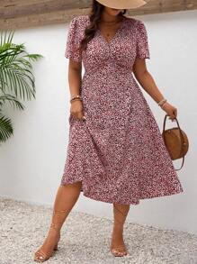 SHEIN Frenchy Quần áo giáo viên cỡ lớn, Váy ngắn tay mùa hè in họa tiết cổ chữ V Bridgerton - Đỏ - Xem 7