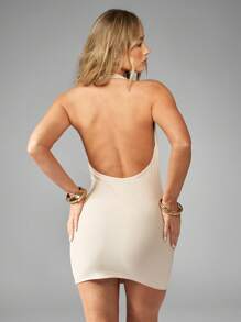 MISSGUIDED 露背吊带深V迷你连衣裙，垂褶前襟，适合派对、夜店、特殊场合、晚宴、婚礼宾客等优雅场合。 - 杏色 - 查看 2