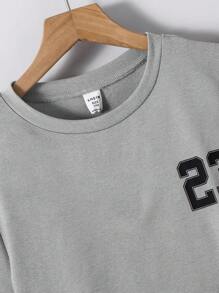 SHEIN 2件套儿童/青少年男童休闲百搭印花撞色罗纹圆领短袖T恤和运动裤套装 - 灰色 - 查看 3