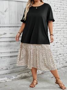 SHEIN CURVE+ Plus Solid Tee & Ditsy Floral Ruffle Hem Skirt - Multicolor - View 5