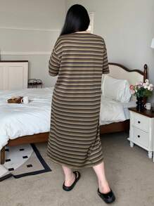 Dazy Plus Vestido Oversize de manga larga con cuello redondo y rayas