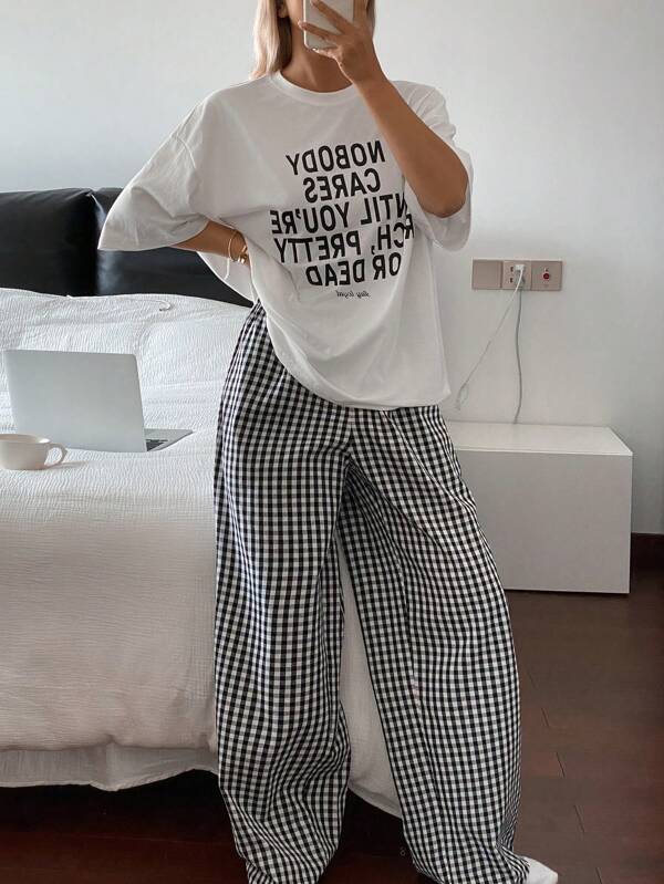 Livesso Set de dormit 2 buc. Tricou cu litere imprimate pentru femei și pantaloni de pijama largi în carouri