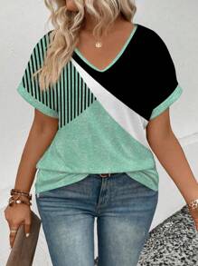 SHEIN New Fashionable Plus Size Women V-Neck Loose Print Short Sleeve T-Shirt